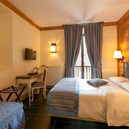 Hotel Lo Scoiattolo Courmayeur Esterno foto