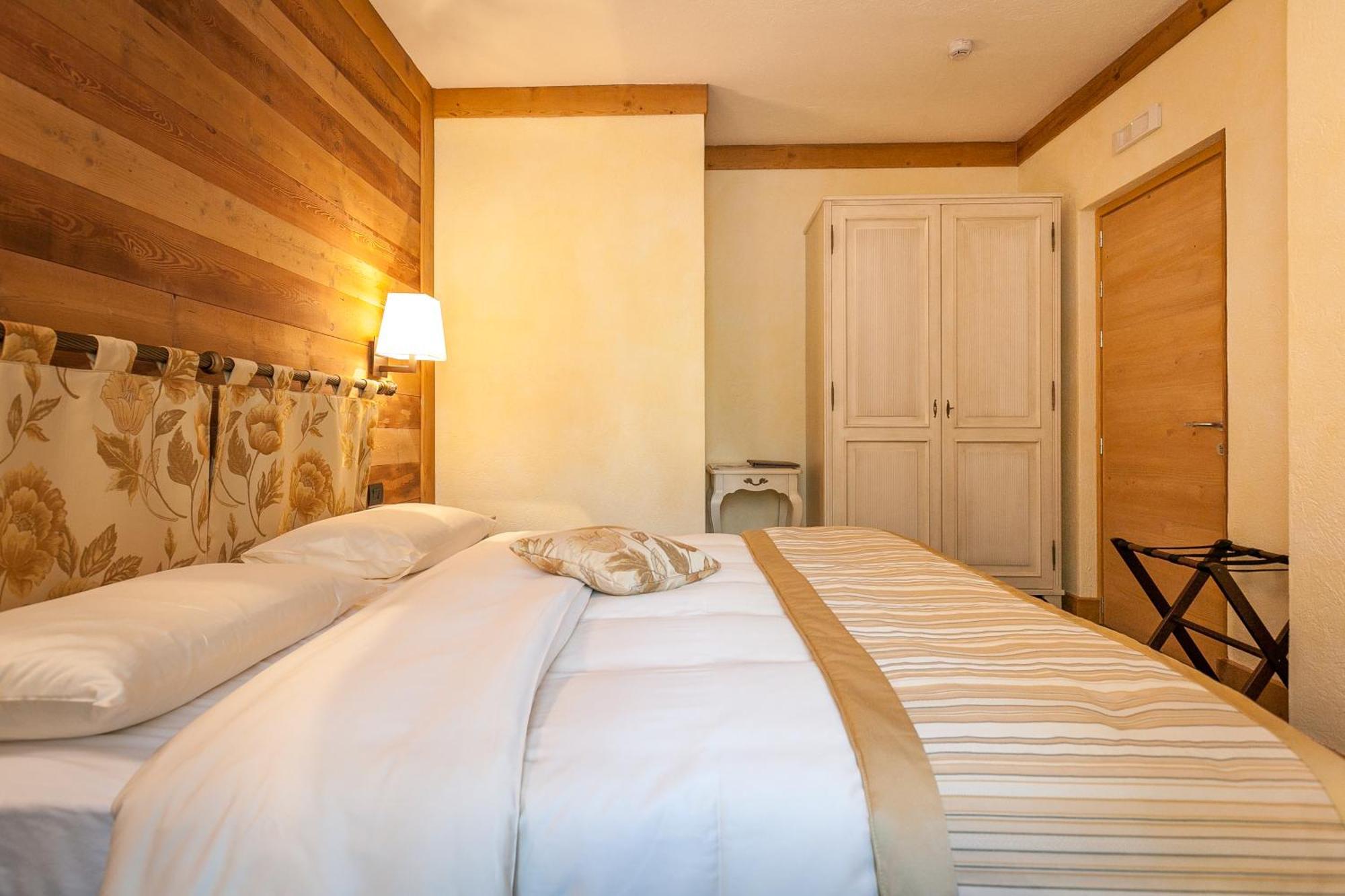 Hotel Lo Scoiattolo Courmayeur Camera foto